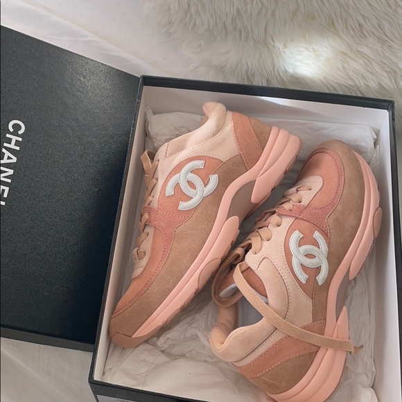 Chanel suede sneakers nude beige white authentic - Picture 2 of 3